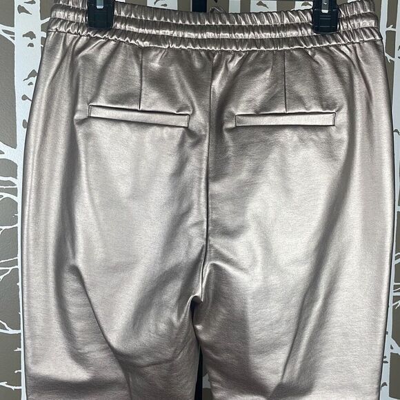 Vero Moda Eva Mid Rise Elastic Waist Coated Pant - Picture 6 of 13